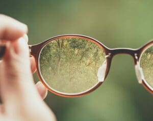 The Benefits of Wearing Glasses for Eye Health